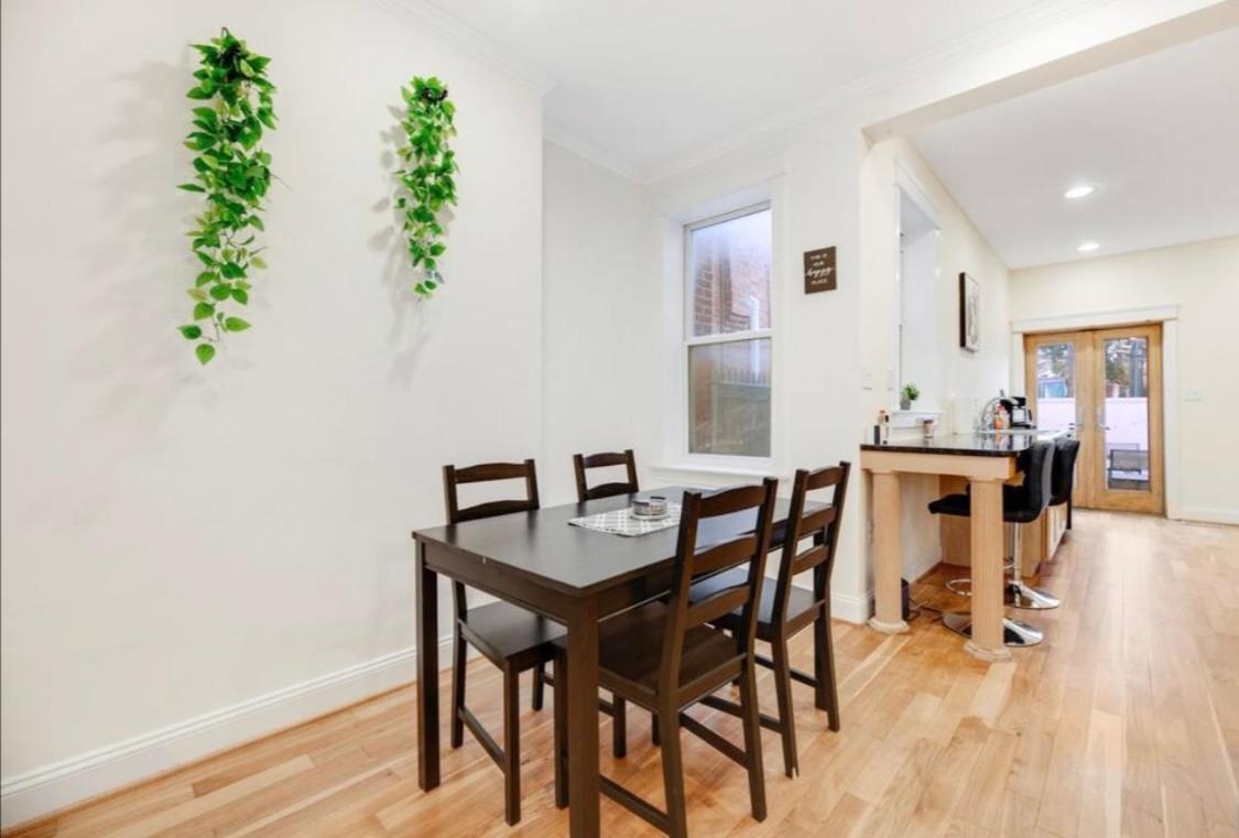 Capital Hill Retreat Bed & Breakfast วอชิงตัน ภายนอก รูปภาพ