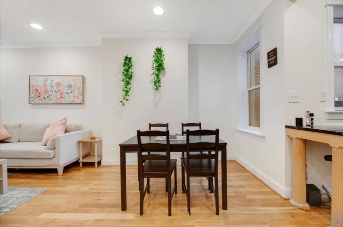 Capital Hill Retreat Bed & Breakfast วอชิงตัน ภายนอก รูปภาพ
